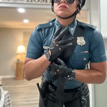 OnlyFans cuenta cal_leatherman55 header 2
