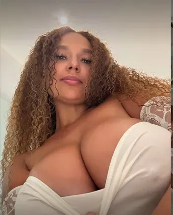 OnlyFans cuenta pamelaalexandrasurprise avatar 1