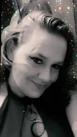 OnlyFans account  queenbeedale avatar 1