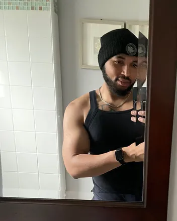 OnlyFans account  kriswillmakeit header 2