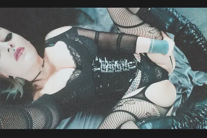 OnlyFans cuenta jezebeladdams header 2
