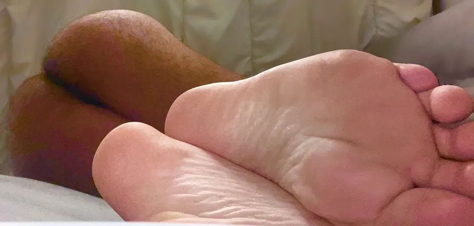 OnlyFans cuenta piedscaramel header 2