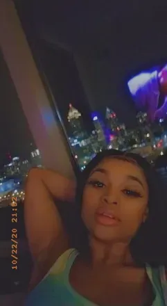 OnlyFans cuenta buychanelxxx header 2