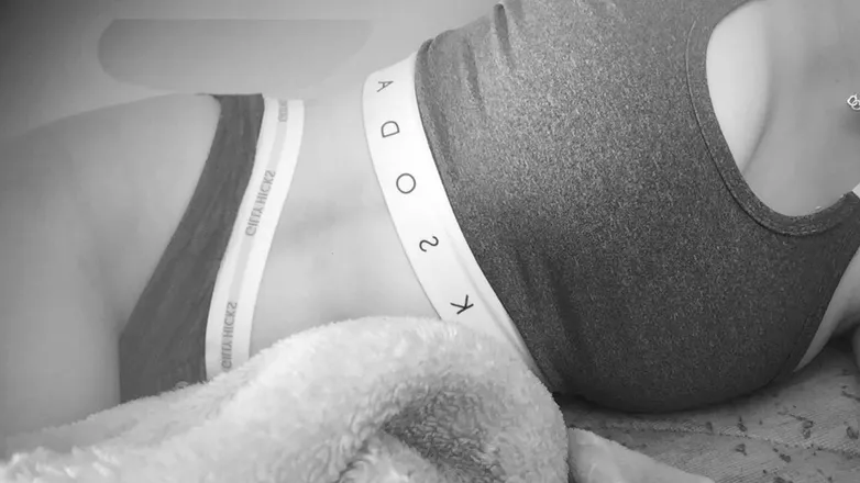 OnlyFans cuenta specswithass header 2