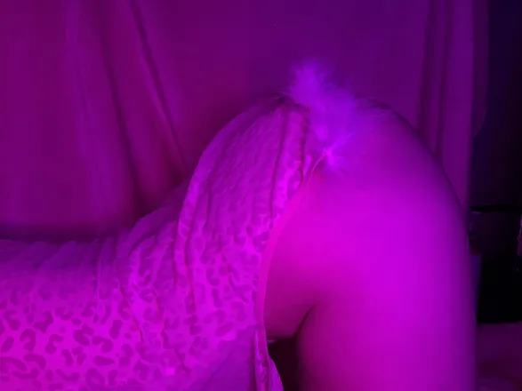 OnlyFans cuenta prettypinkgorl header 2