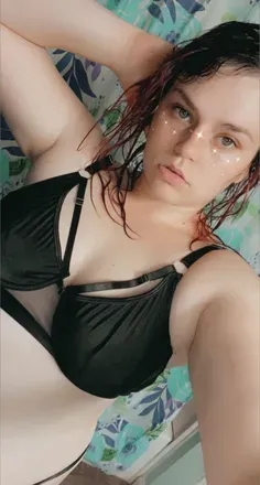 OnlyFans cuenta feathersoflace avatar 1