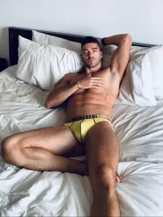 OnlyFans account  raph_louis avatar 1