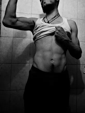 OnlyFans cuenta moymariogt avatar 1