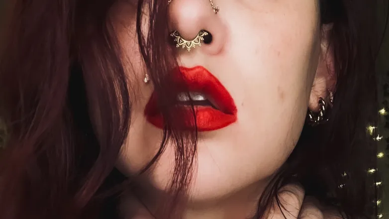 OnlyFans cuenta redqueenmaeve header 2