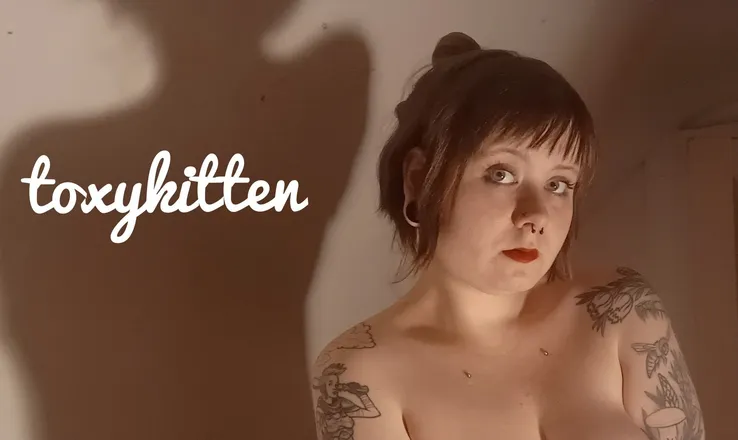 OnlyFans cuenta toxykitten header 2