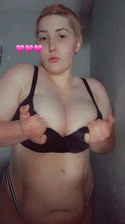 OnlyFans cuenta lullivvi header 2
