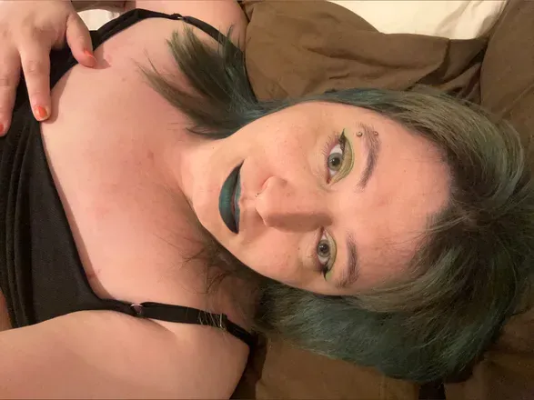 OnlyFans cuenta panicpixxie header 2