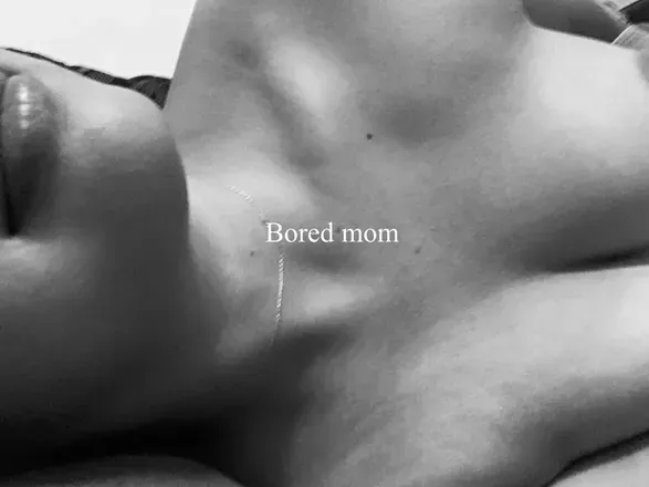 OnlyFans cuenta boredmom82 header 2