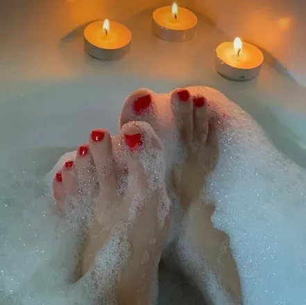 OnlyFans cuenta feetsandmorexxxxx avatar 1