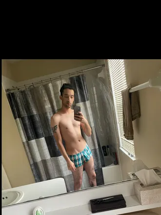 OnlyFans cuenta shy_guy1999 header 2