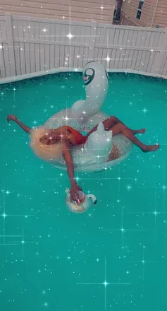OnlyFans account  mermaidhoney avatar 1