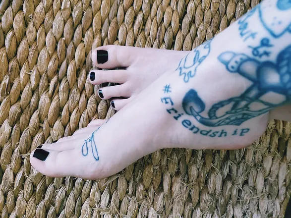 OnlyFans cuenta demigoddesspics header 2
