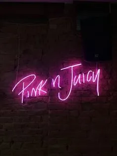 OnlyFans cuenta creamynikki23 header 2