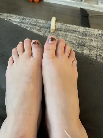 OnlyFans cuenta feetfeet3000 header 2