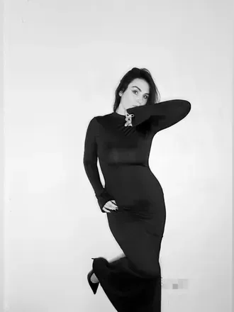 OnlyFans account  madamescarletnoir avatar 1