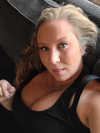 OnlyFans cuenta staceysplaytime header 2