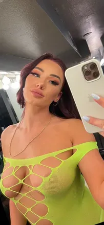 OnlyFans account  pinkvenomxo avatar 1