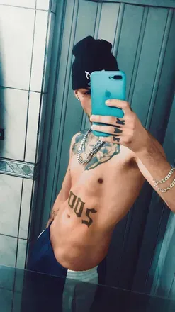 OnlyFans cuenta zakiemici avatar 1