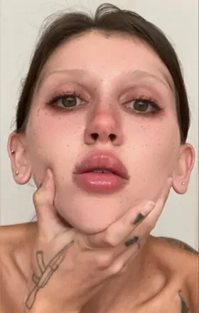 OnlyFans cuenta x_silvia_x avatar 1