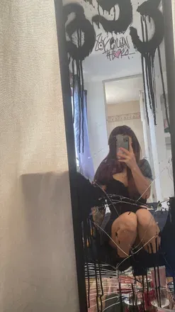 OnlyFans account  yennby header 2