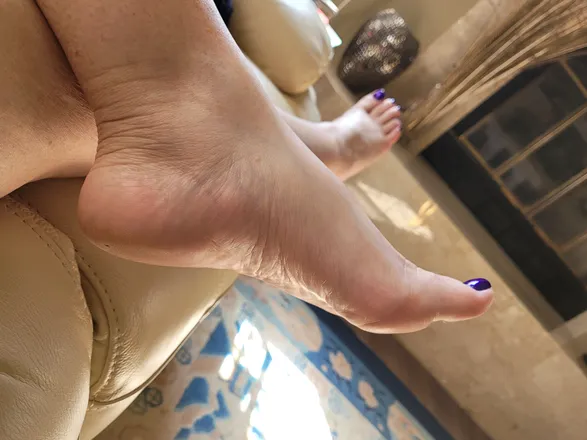 OnlyFans account  unekfeet header 2