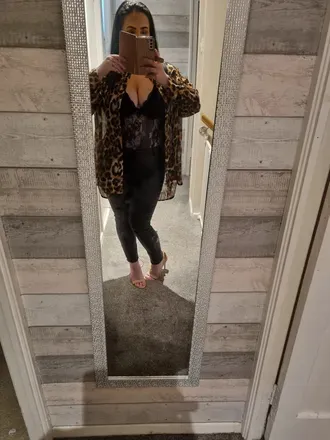 OnlyFans account  mumsmid-lifecrisis avatar 1
