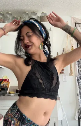 OnlyFans account  poetinpanties avatar 1