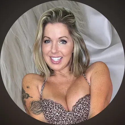 OnlyFans account  courtneyanntt avatar 1