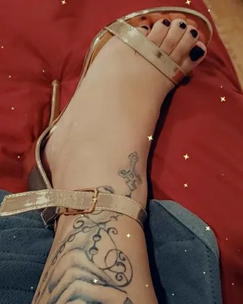 OnlyFans cuenta feetilicious512 header 2