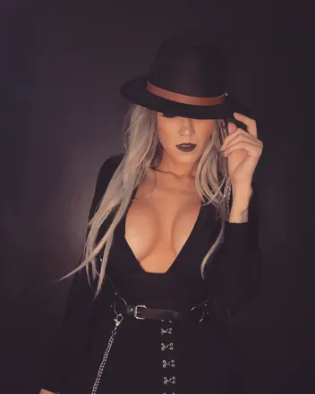 OnlyFans cuenta heyitsalice666 header 2