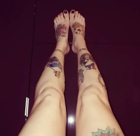 OnlyFans cuenta femaletattooedfeet avatar 1