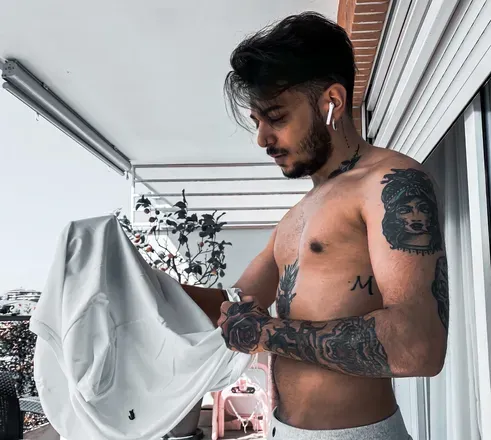 OnlyFans cuenta valentegiovanni header 2
