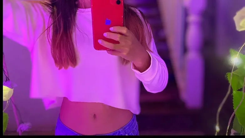 OnlyFans cuenta petite_star header 2