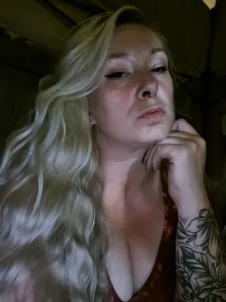 OnlyFans cuenta moonbitxh82 header 2