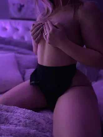 OnlyFans account  absolutely_a avatar 1
