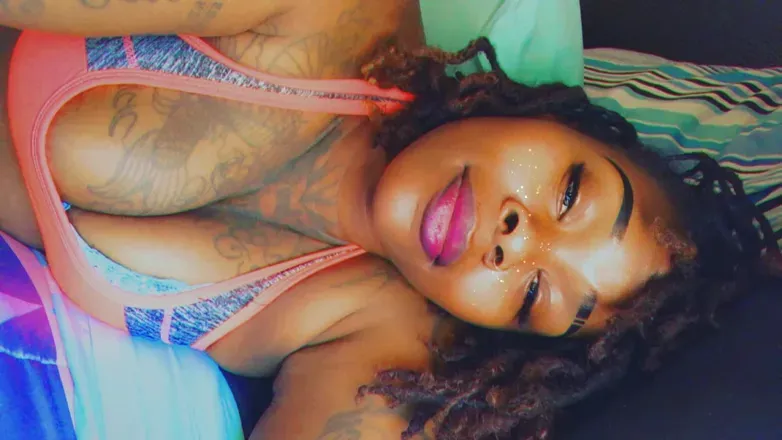 OnlyFans cuenta loyalladyinky avatar 1