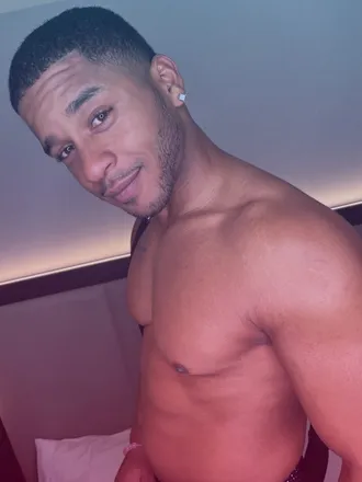 OnlyFans cuenta mercuryluciano header 2