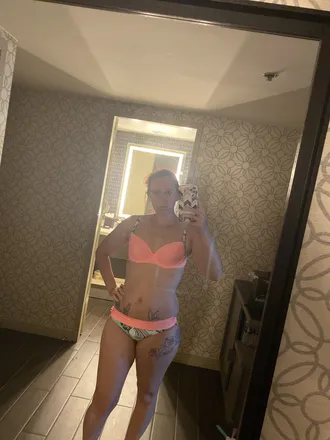 OnlyFans cuenta flrtygurl23 header 2