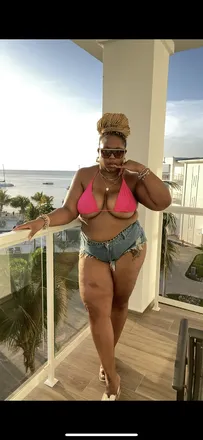 OnlyFans cuenta honeybbbwluv header 2