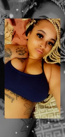 OnlyFans cuenta laywithnina header 2