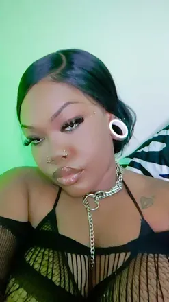 OnlyFans account  qweenpush avatar 1