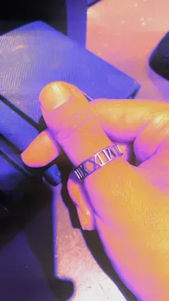 OnlyFans account  royalthumb avatar 1