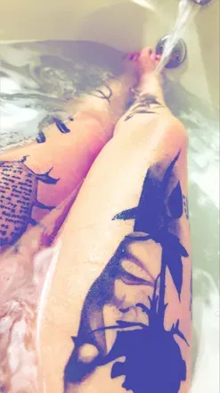 OnlyFans cuenta hotlittlemama27 header 2