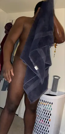 OnlyFans cuenta atombomb-42 header 2