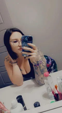 OnlyFans cuenta mizbri_bri header 2